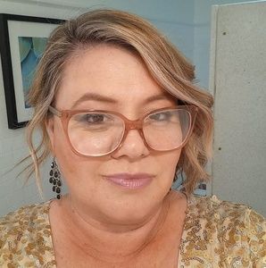 Meet your Posher, Gina